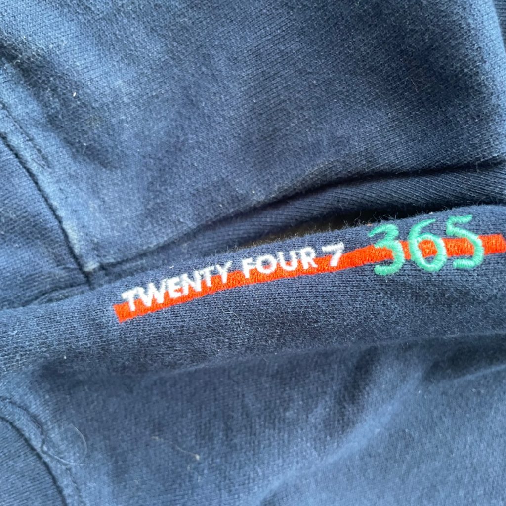 Hoodie Staple
